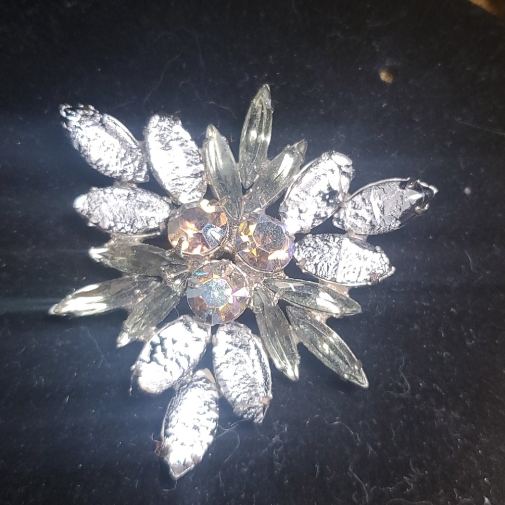 Rhinestone pin